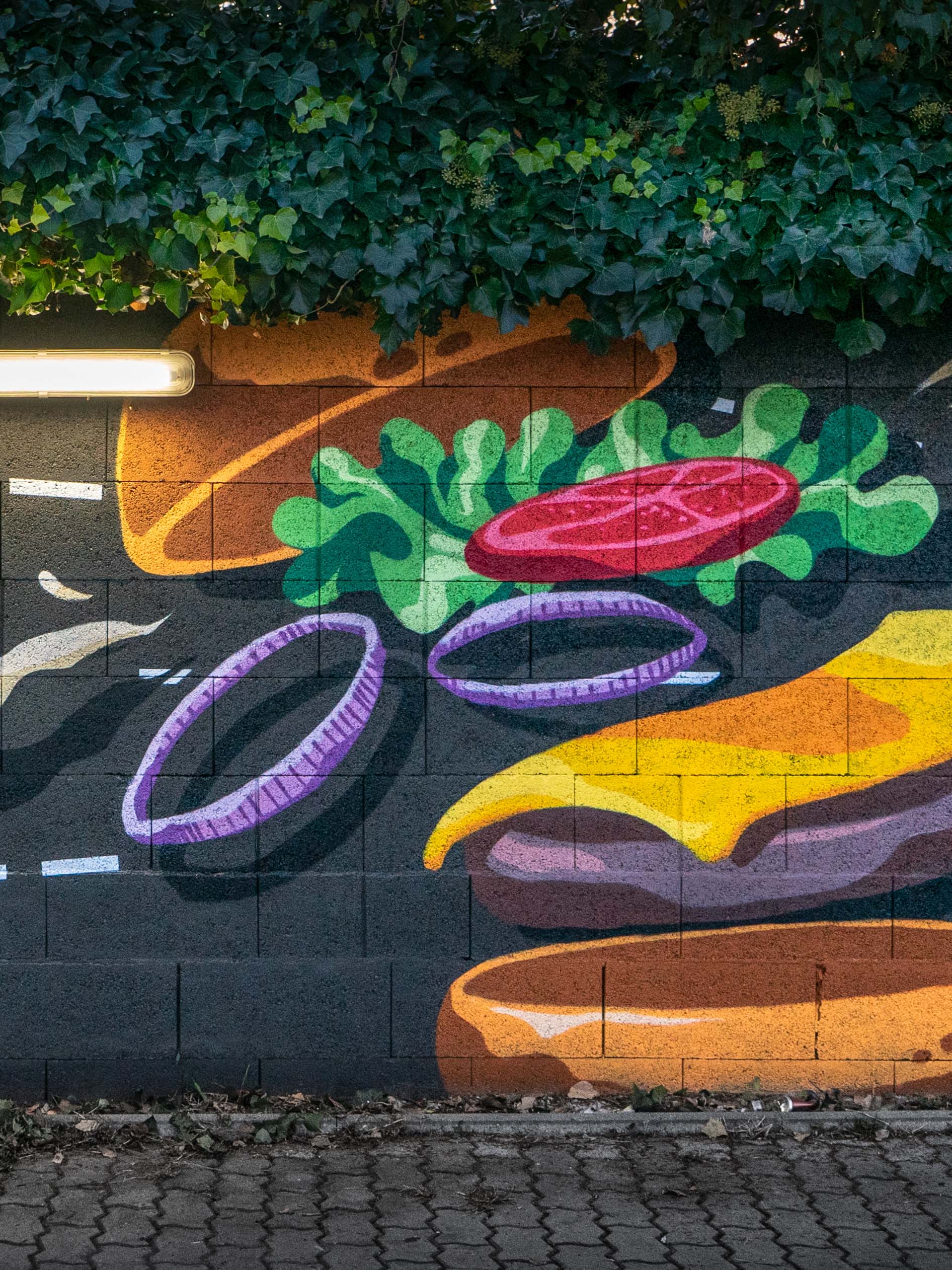 Alpin_Graffiti_Wall_Coloseup_Burger_2
